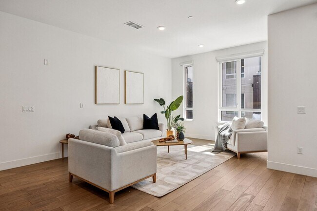 Building Photo - Luxury Single-Level Corner Residence with Wolf Kitchen & Private Garage