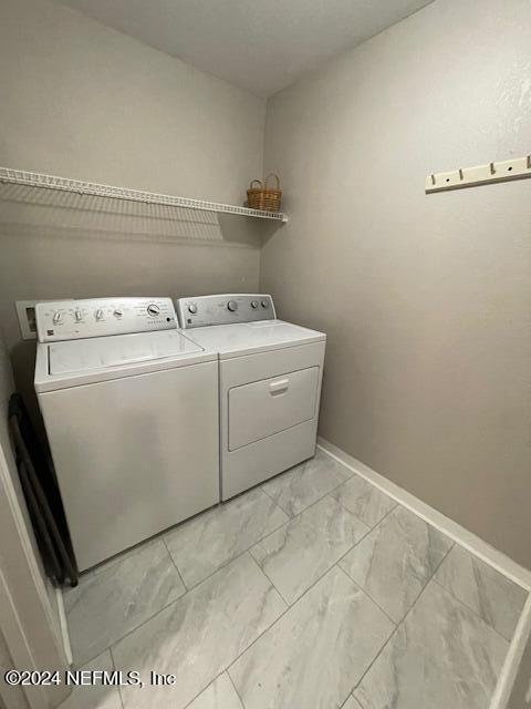 Building Photo - 7800 Point Meadows Dr