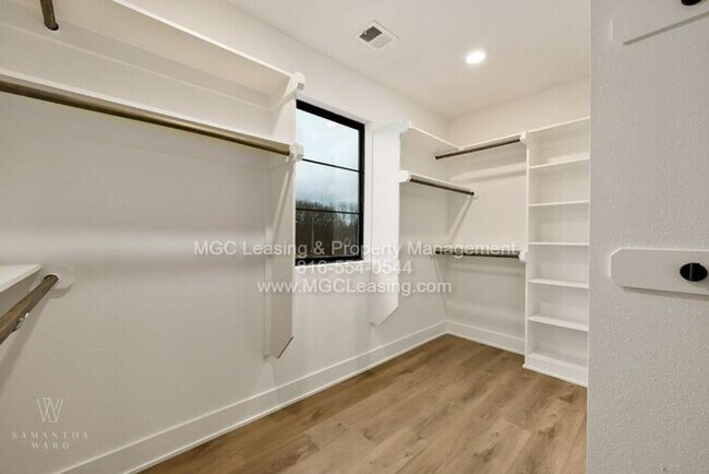 Building Photo - Elevate Everyday Living at Ayden Place Tow...