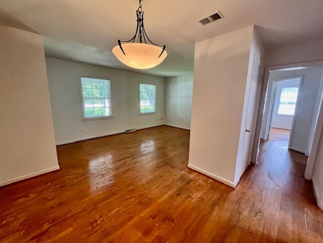 Building Photo - 1519 Harborview Road