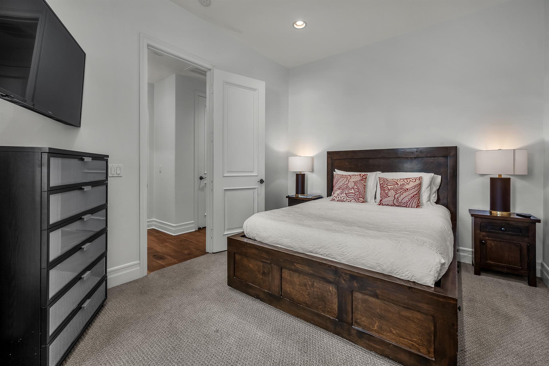 Building Photo - 8001 Ocean Bluff Dr