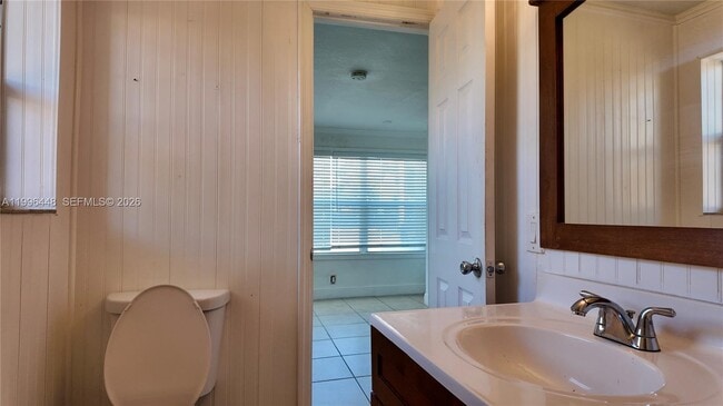 Building Photo - 1021 N Victoria Park Rd