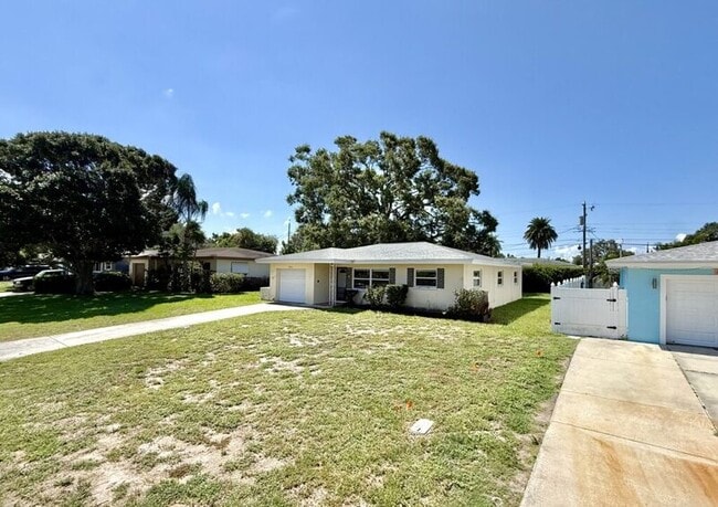 Building Photo - 14218 Sharon Dr
