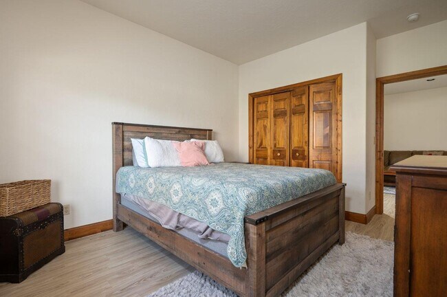 Building Photo - 91 Fireweed Ct