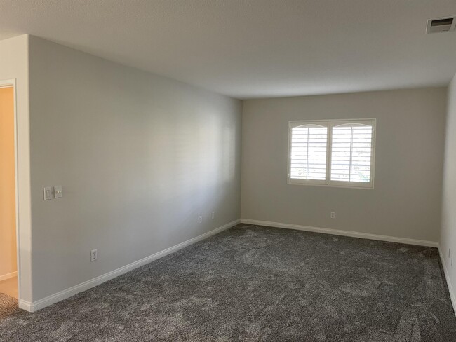 Building Photo - 1167 Innisfree Ct