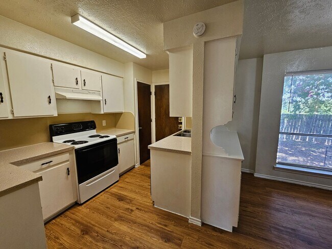 Building Photo - Available now Near White Rock Lake