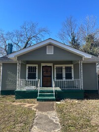 Building Photo - Two Bedroom Home in Chattanooga