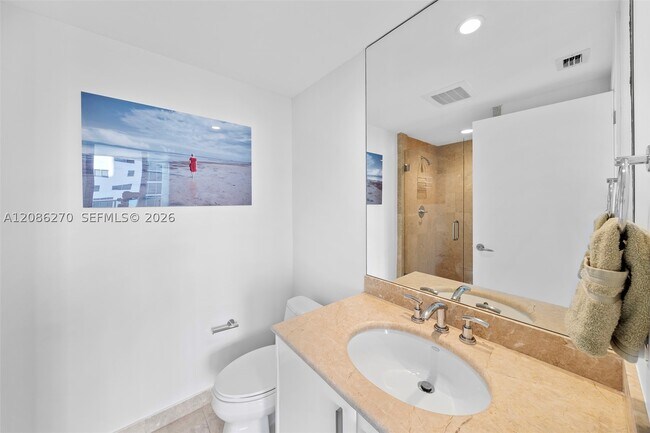 Building Photo - 1331 Brickell Bay Dr