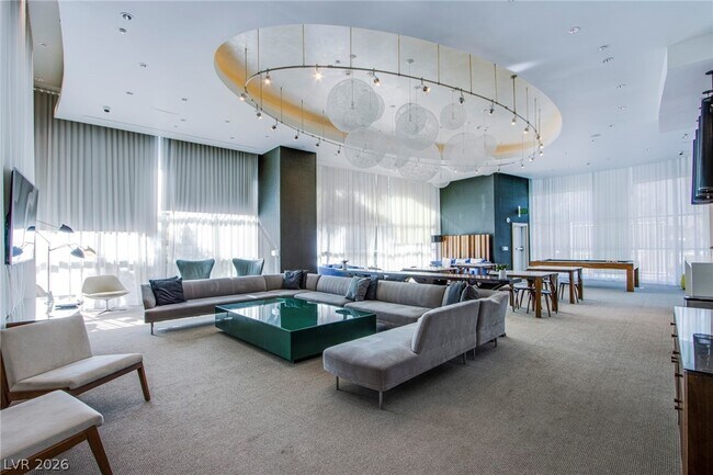 Building Photo - 222 E Karen Ave