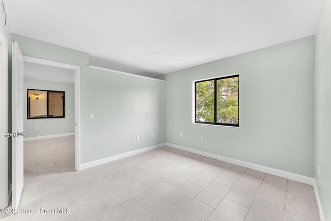 Building Photo - 251 San Juan Cir