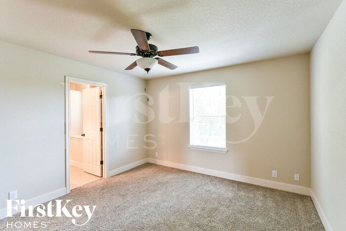 Building Photo - 6518 Woodstock Dr