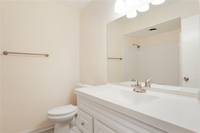 Building Photo - 2270 Shawnee Trail