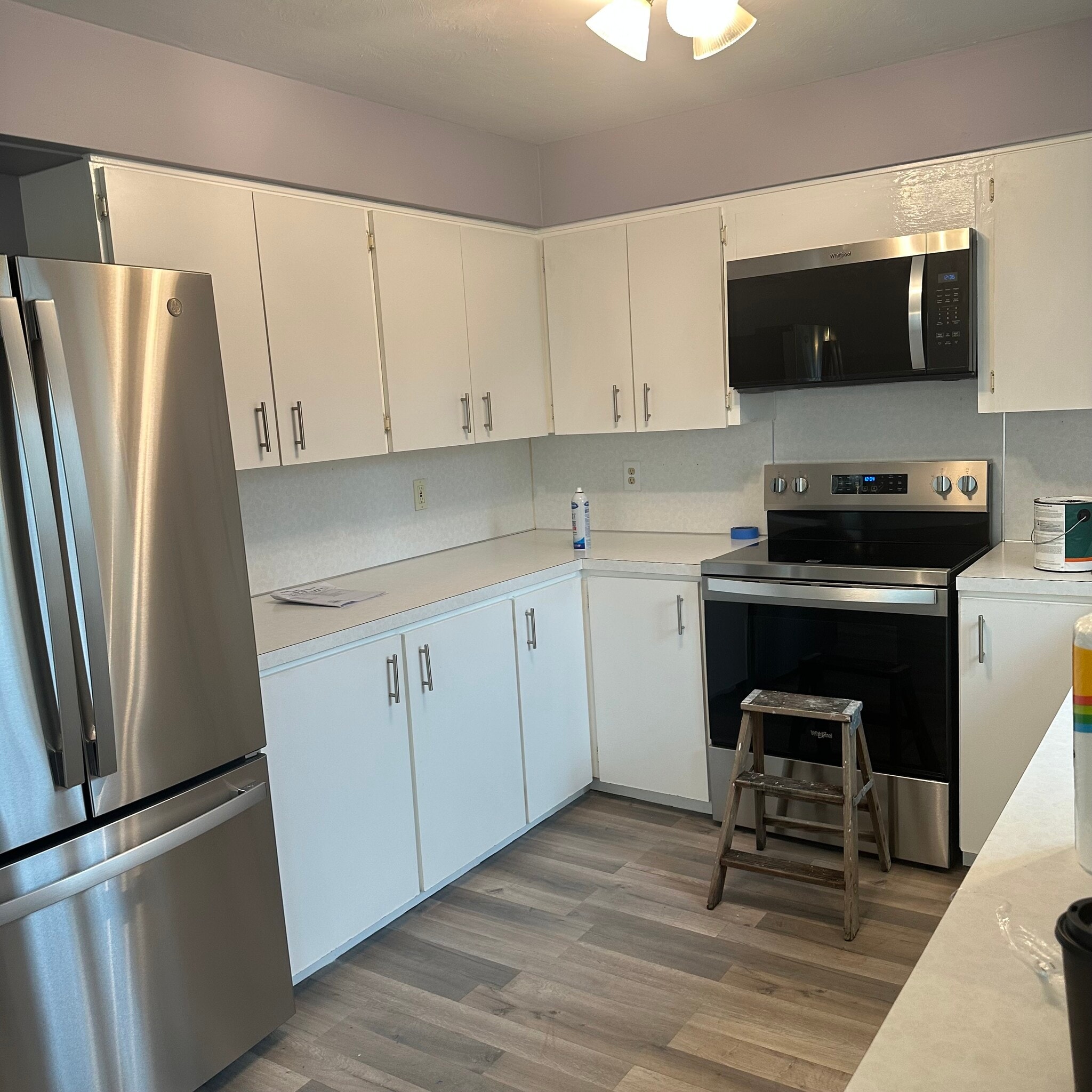 Kitchen- new appliances! - 21326 Main St NE