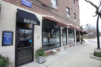 Building Photo - 725 St Johns Ave