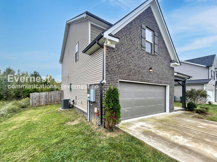 Building Photo - 787 Coopers Wy