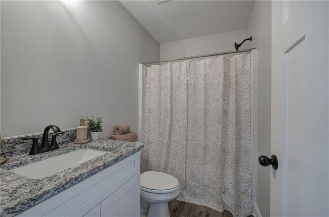Building Photo - 315 Arbor Cir