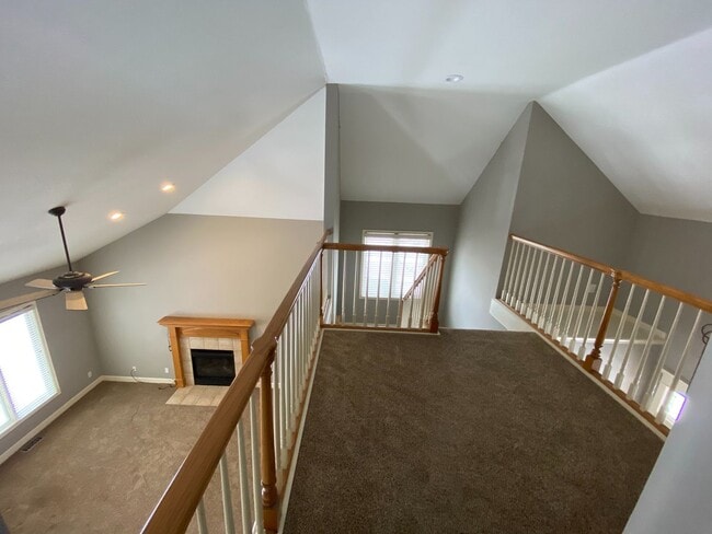 Building Photo - Wonderful Fox Chase home with fantastic spacious floor plan.