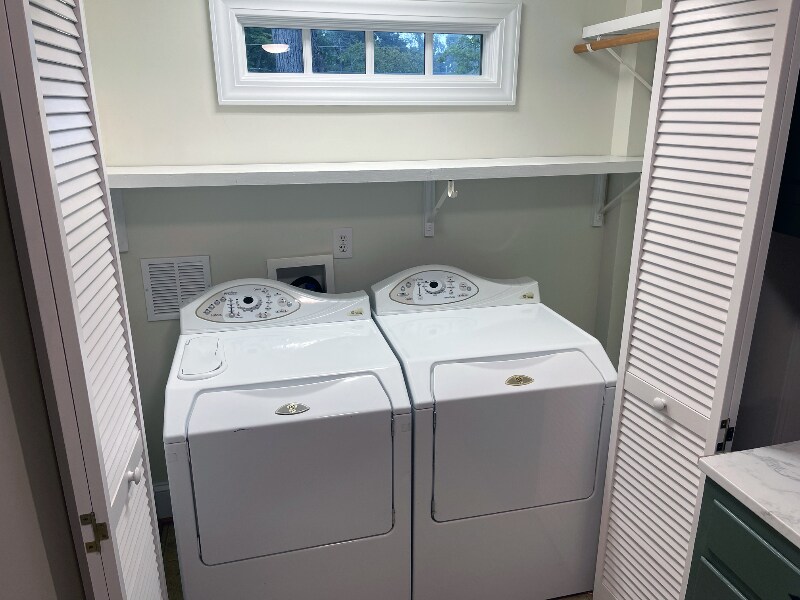 Building Photo - 657 Wildwood Rd