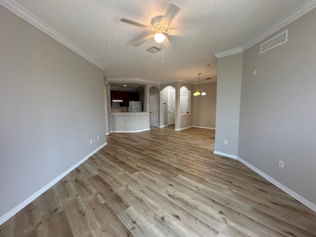 Building Photo - 11565 Mizzon Dr #821