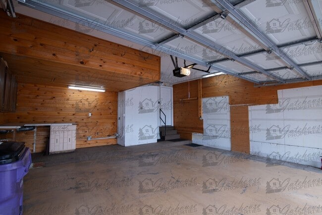 Building Photo - 3342 S Oneida Way