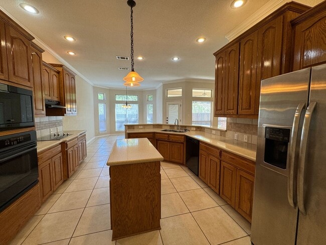 Building Photo - 1712 Iron Jacket Trail