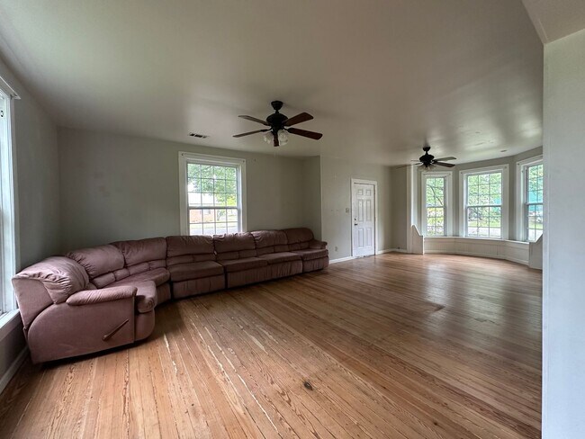 Building Photo - Welcome to this charming 3-bedroom, 2-bathroom home located in Atkins, AR