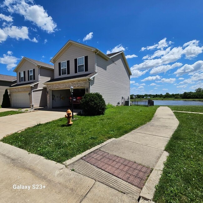 Building Photo - 3 Bd 2 Ba with Lake view!