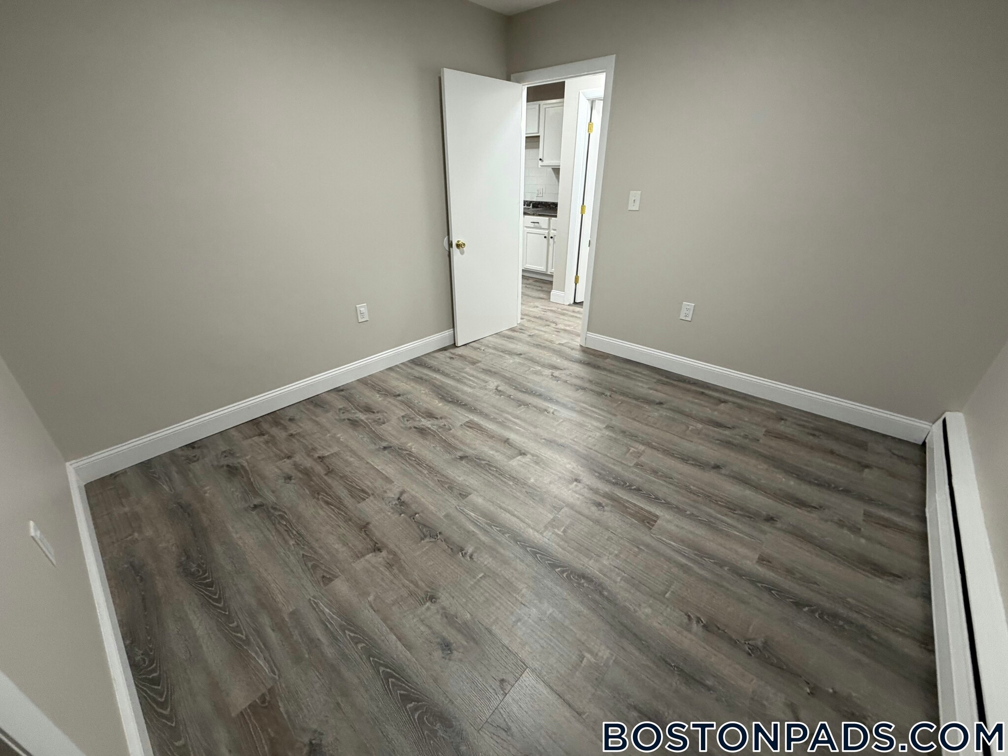 Building Photo - 18 Waugh St