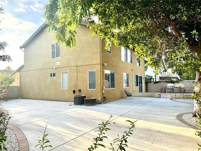 Building Photo - 7036 Sausalito Ave