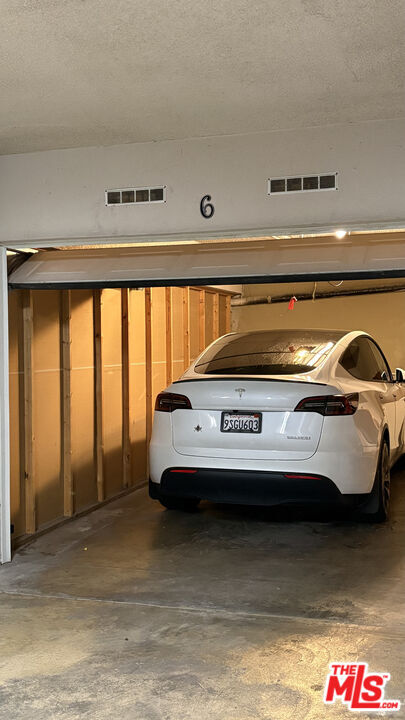 Building Photo - 15716 Normandie Ave