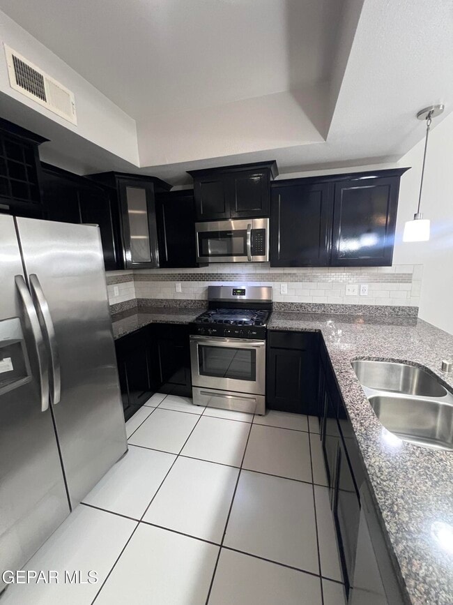 Building Photo - 807 HC Gilbert Minjares Dr