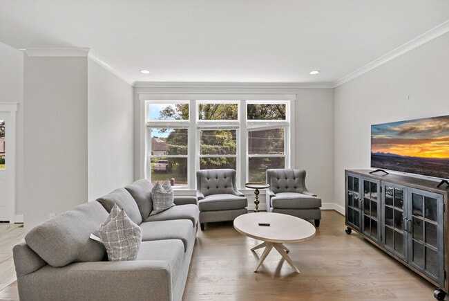 Building Photo - 2901 Random Rd