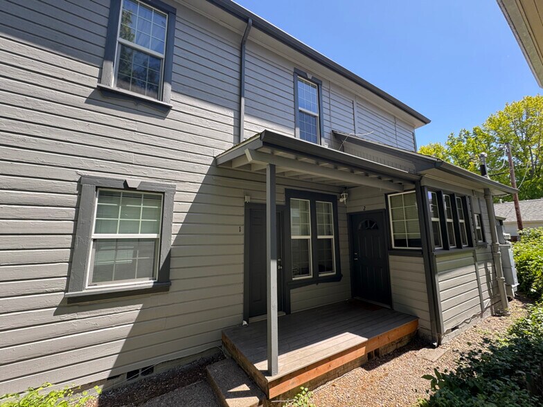 Building Photo - 213 NW 11th St