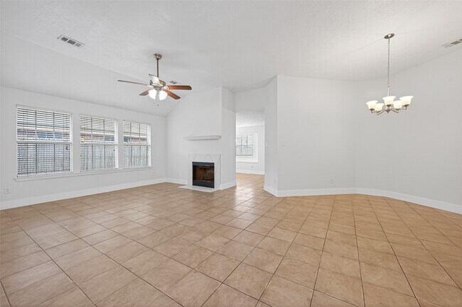 Building Photo - 18822 Yaupon Trail