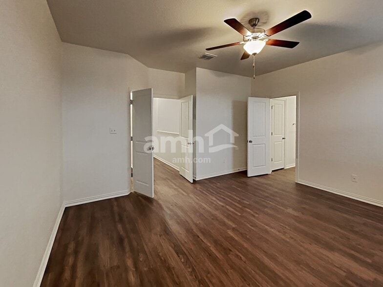 Building Photo - 360 Aspen Waters