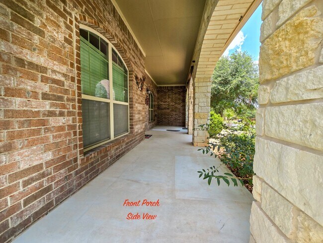 Building Photo - 301 Silver Trl