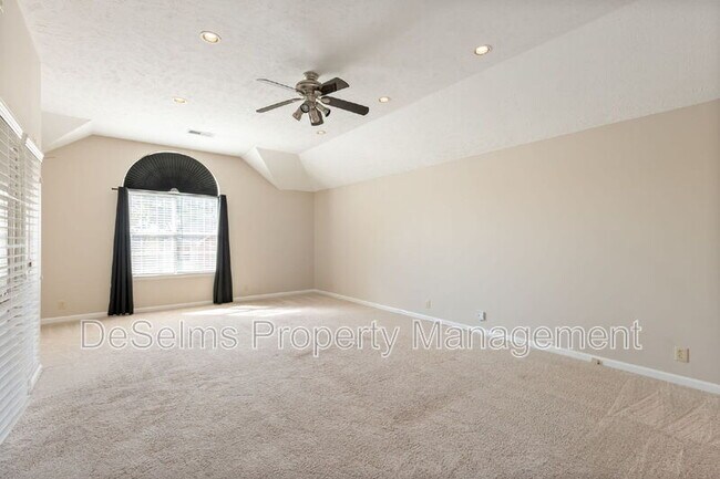 Building Photo - 236 Burgandy Hill Rd