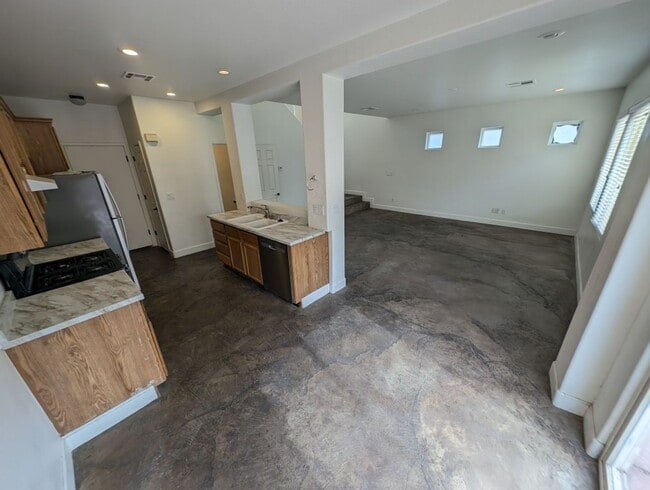 Building Photo - 9735 Clifford Walk Ave