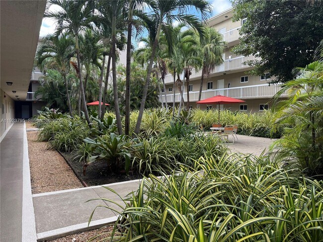 Building Photo - 7720 Camino Real