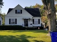 Building Photo - 1025 W Leafland Ave