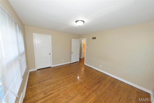 Building Photo - 6127 Shillington Dr