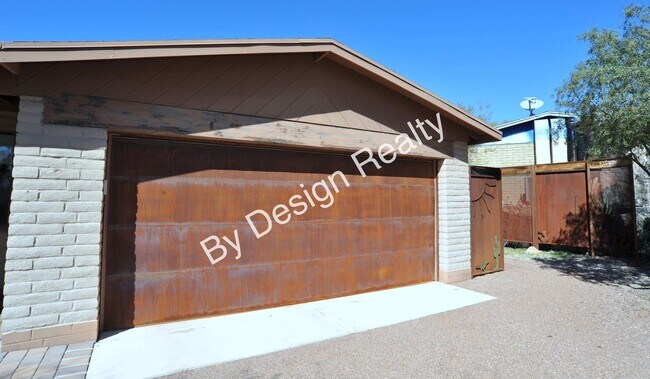Building Photo - Remodeled Foothills Clusters 3 Bed 2 Bath