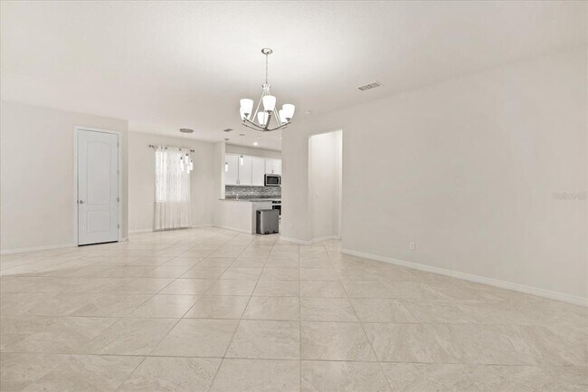 Building Photo - 5192 Chickadee St