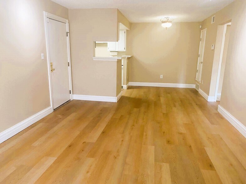 Building Photo - 4400 S Quebec St