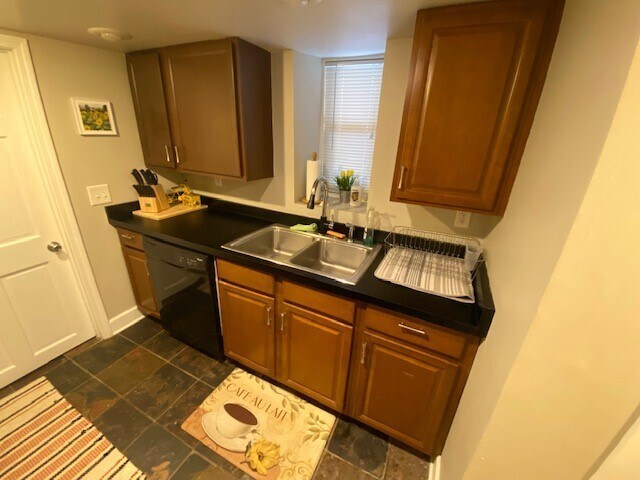 Building Photo - 157 S Fitzhugh St