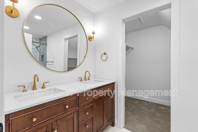 Building Photo - 2460 Dimple Dell Rd