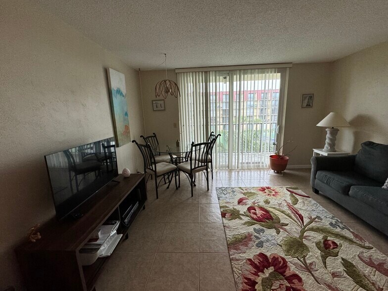 Building Photo - 1437 N ATLANTIC Ave