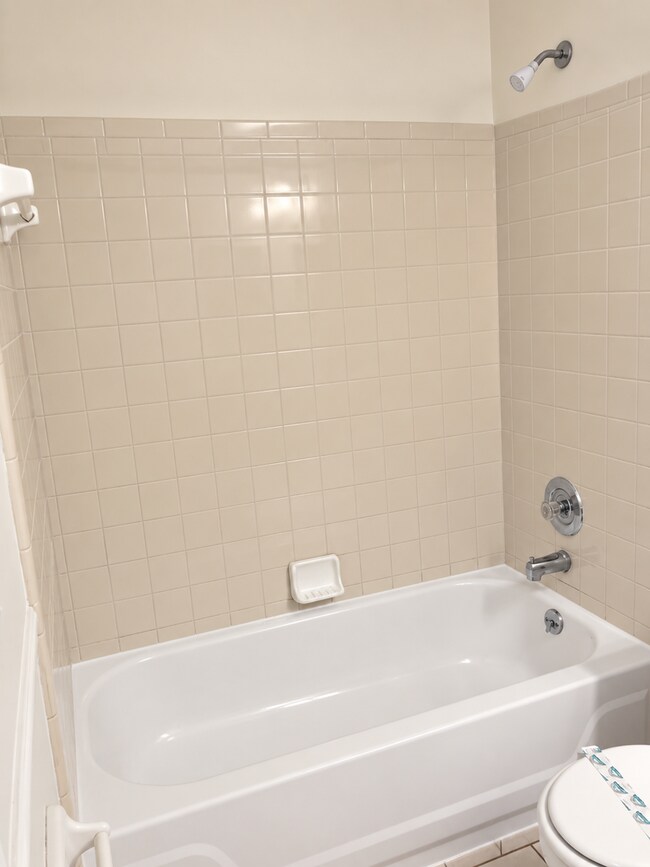 Building Photo - 2671 Bentley Dr
