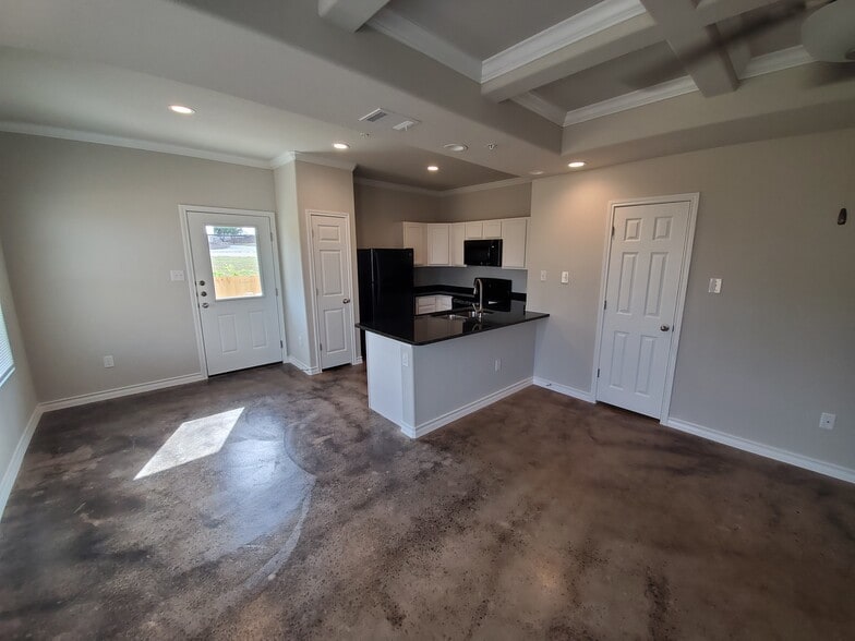 Building Photo - 16906 Spirit Brk