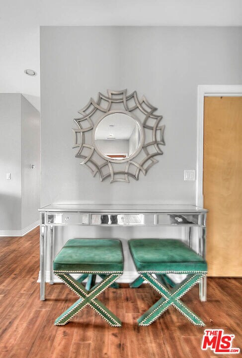 Building Photo - 1821 S Sycamore Ave